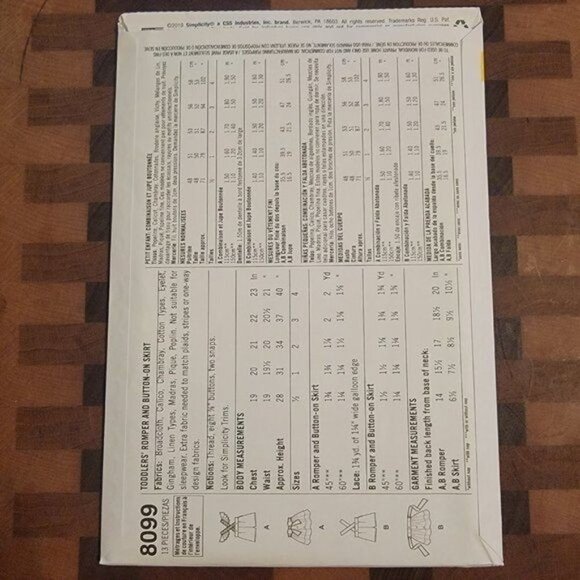 Simplicity 8099 - Uncut - 1940s Vintage Toddler - Sizes 1/2-4 - Picture 2 of 3